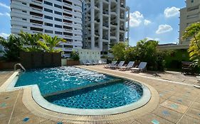 Woraburi Sukhumvit Hotel
